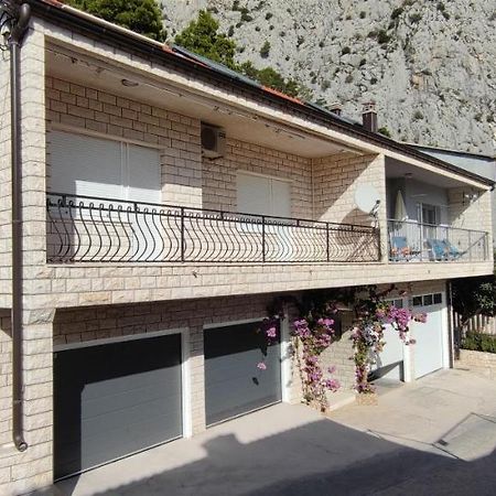 Apartment Adrian Omiš Kültér fotó