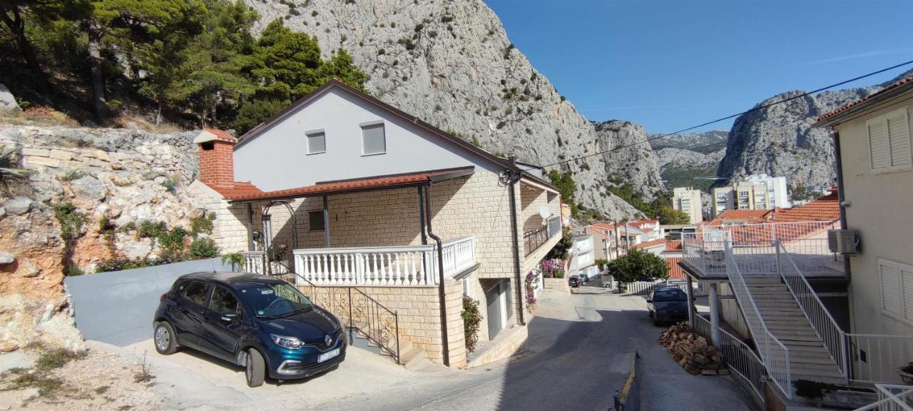 Apartment Adrian Omiš Kültér fotó
