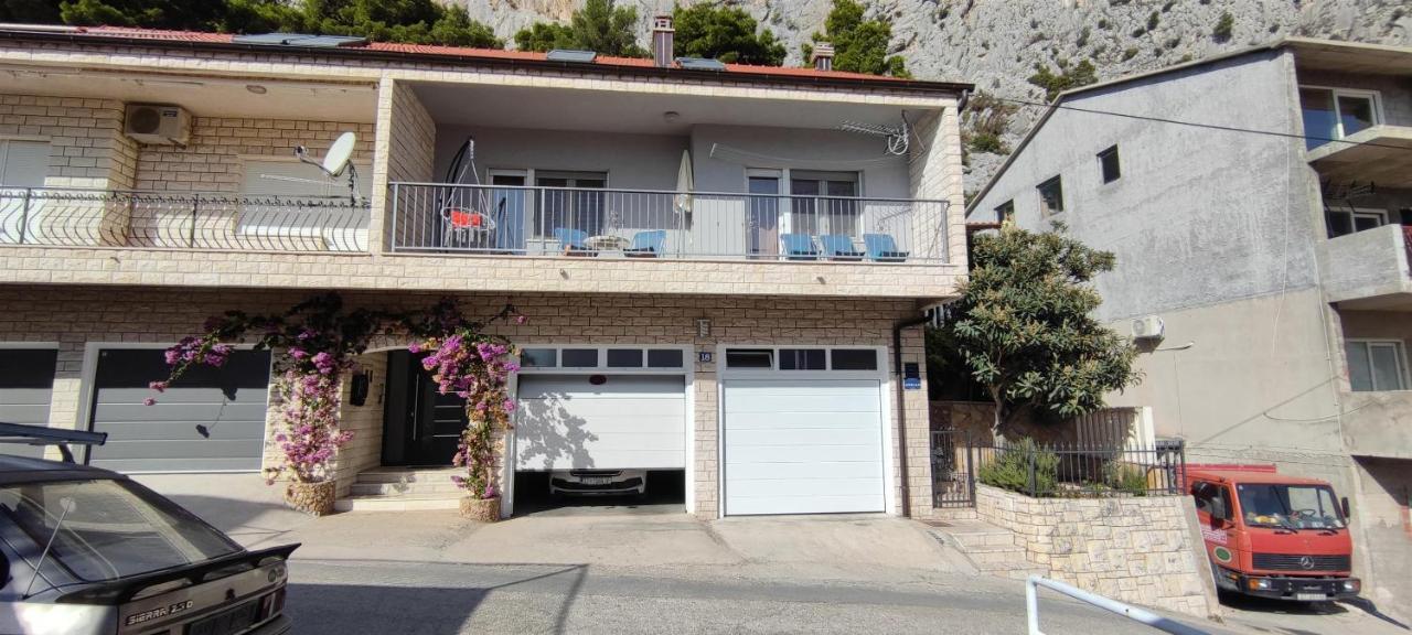 Apartment Adrian Omiš Kültér fotó