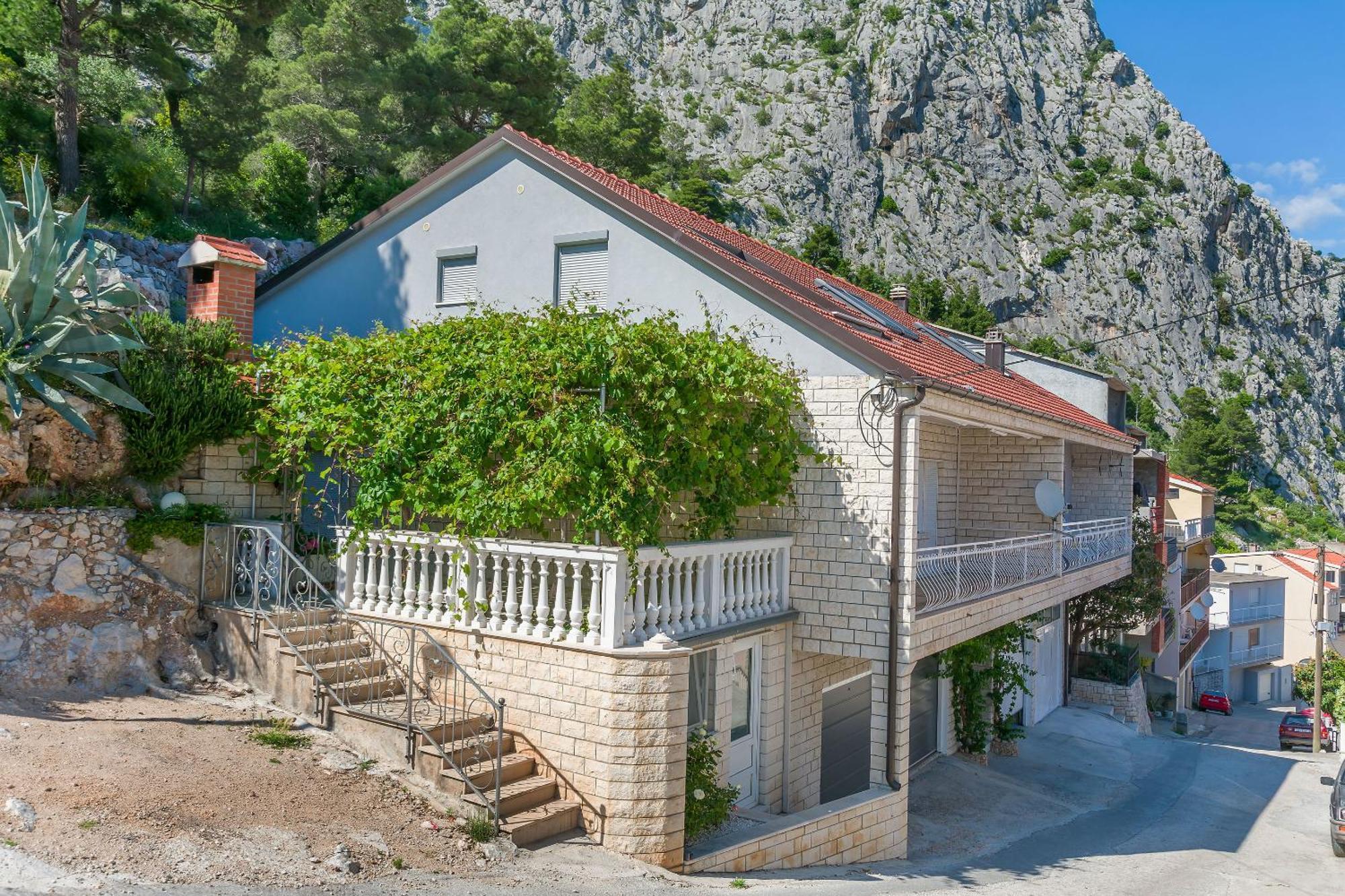 Apartment Adrian Omiš Kültér fotó