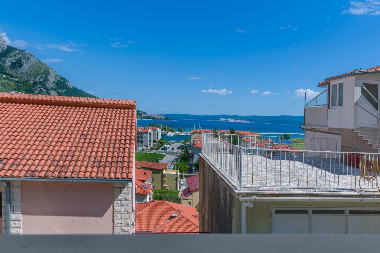 Apartment Adrian Omiš Kültér fotó