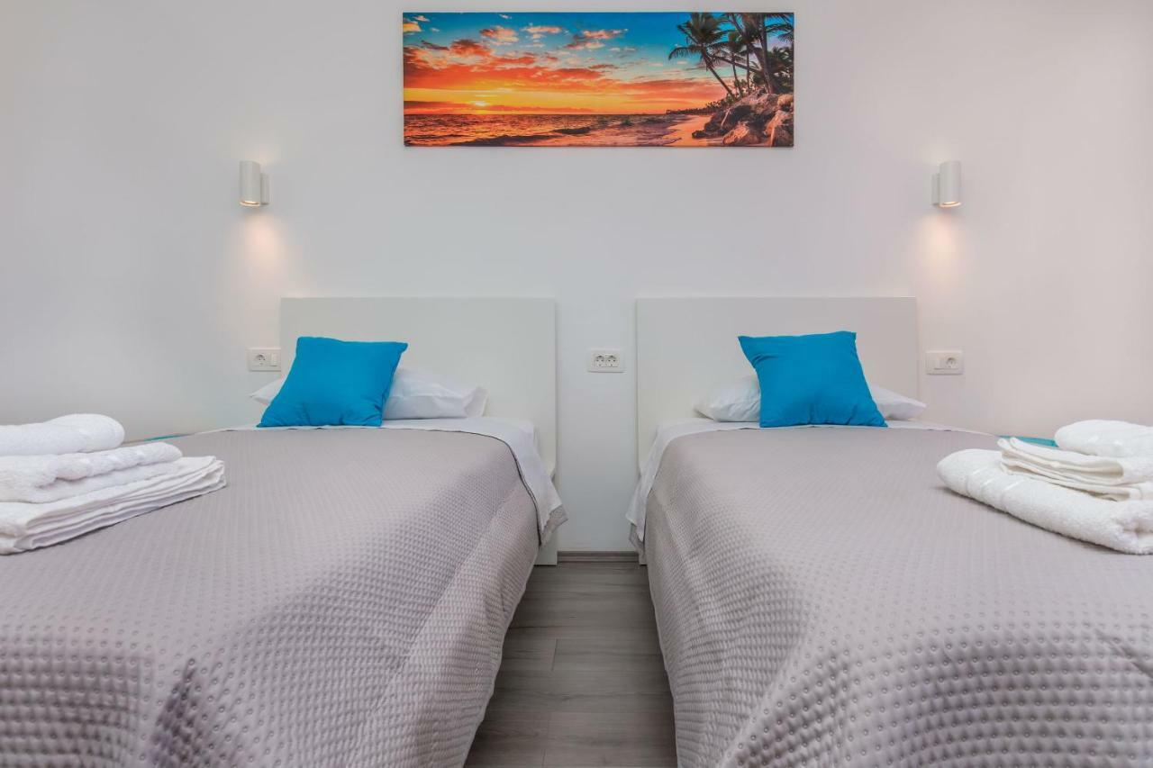 Apartment Adrian Omiš Kültér fotó