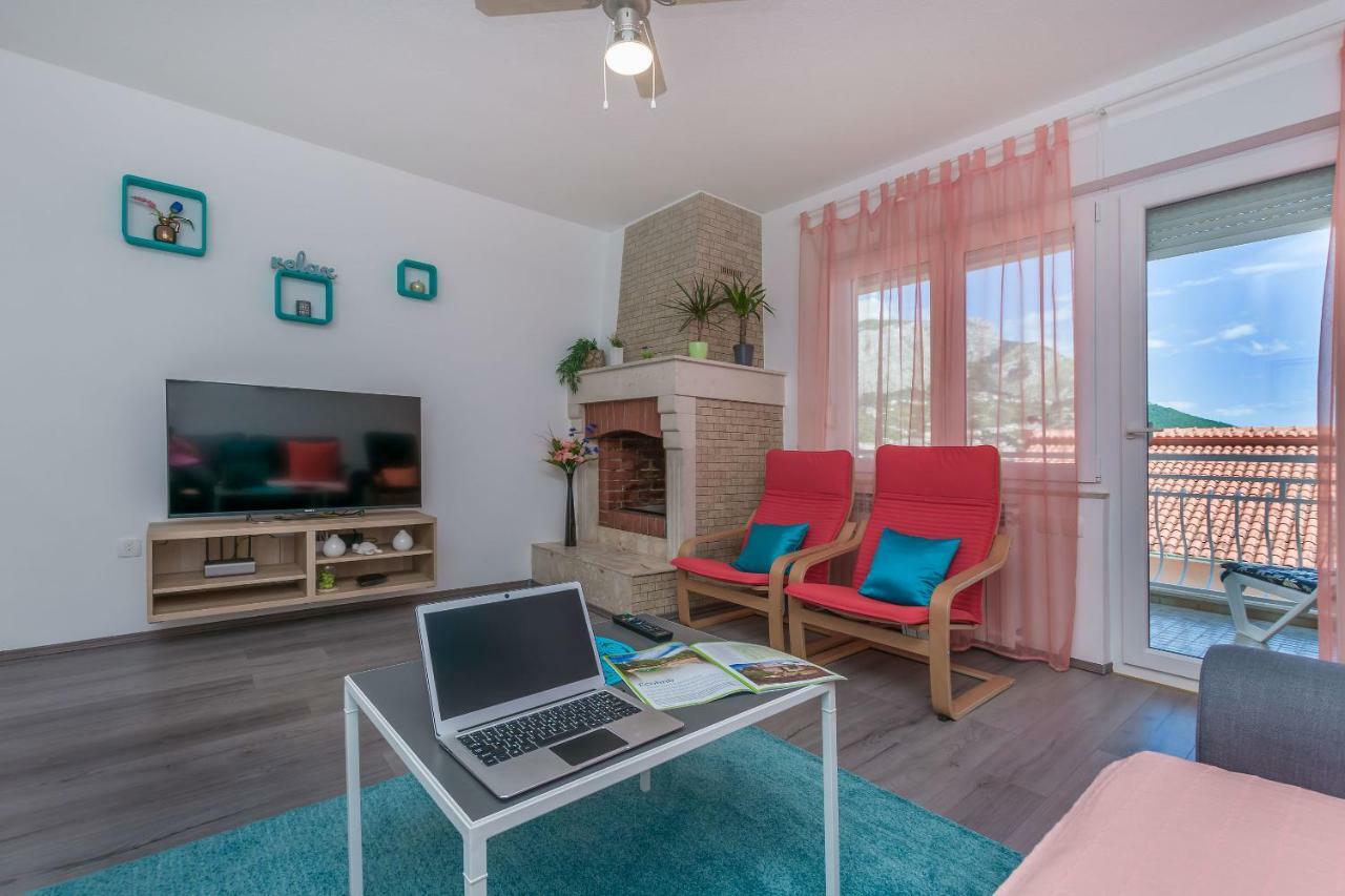 Apartment Adrian Omiš Kültér fotó