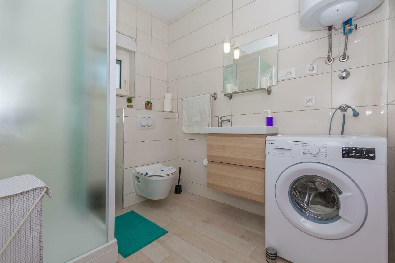 Apartment Adrian Omiš Kültér fotó